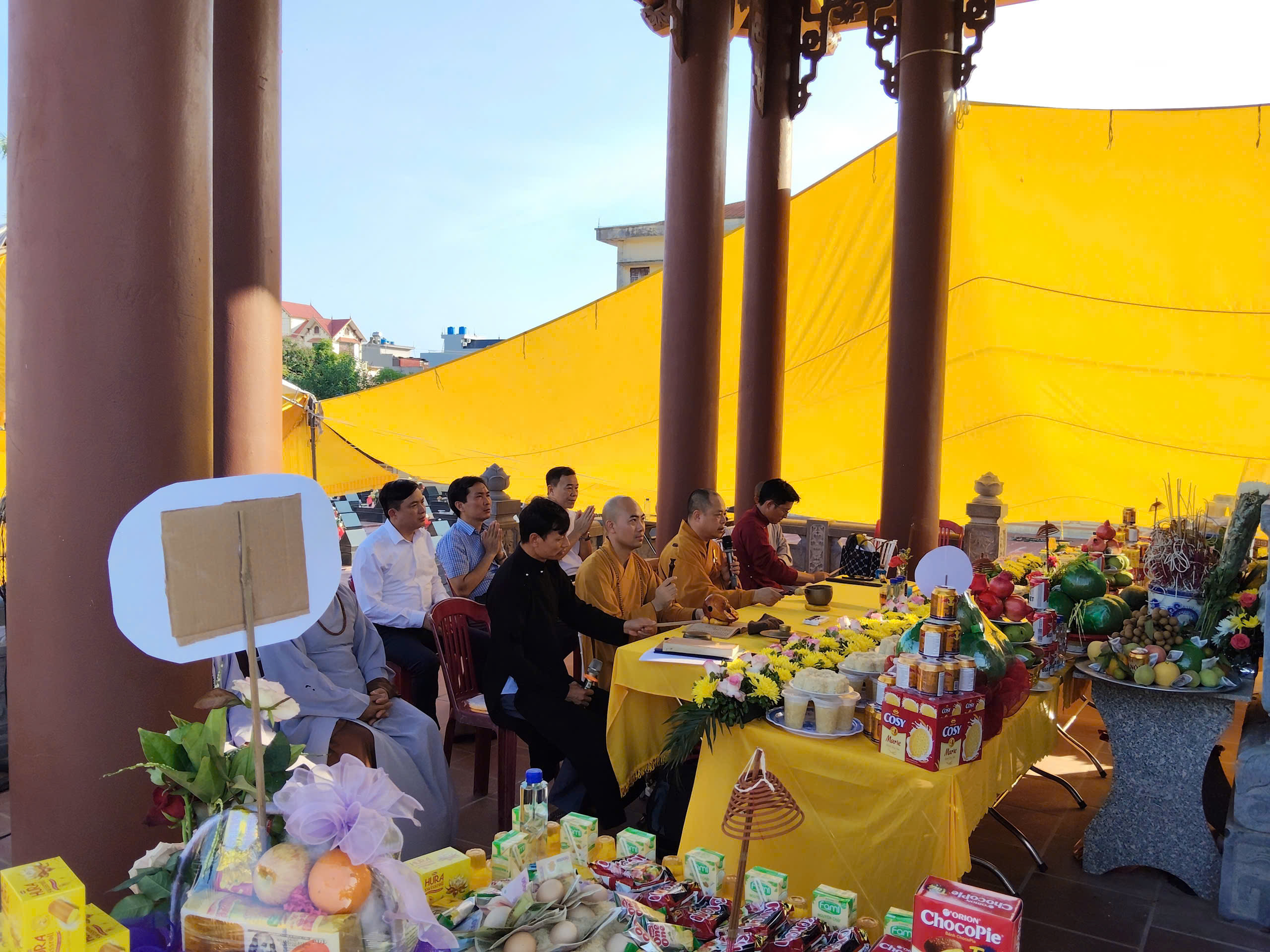 Hưng Phú trang trọng tổ chức Lễ cầu siêu và thắp nến tri ân các Anh hùng liệt sĩ