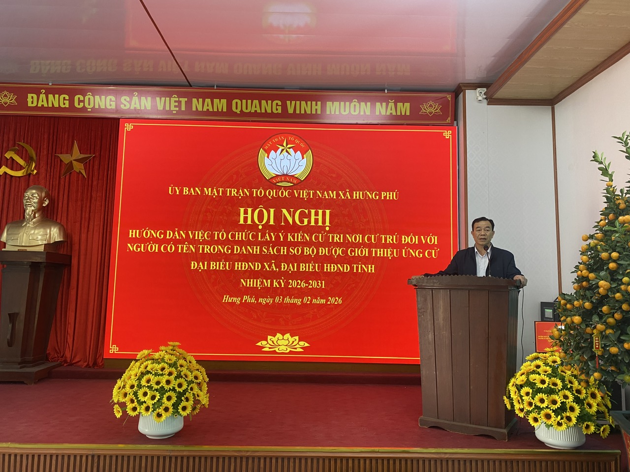 Tổ chức hội nghị hướng dẫn việc tố chức lấy ý kiến cử tri nơi cư trú đối với người ứng cử đại biểu HĐND các cấp